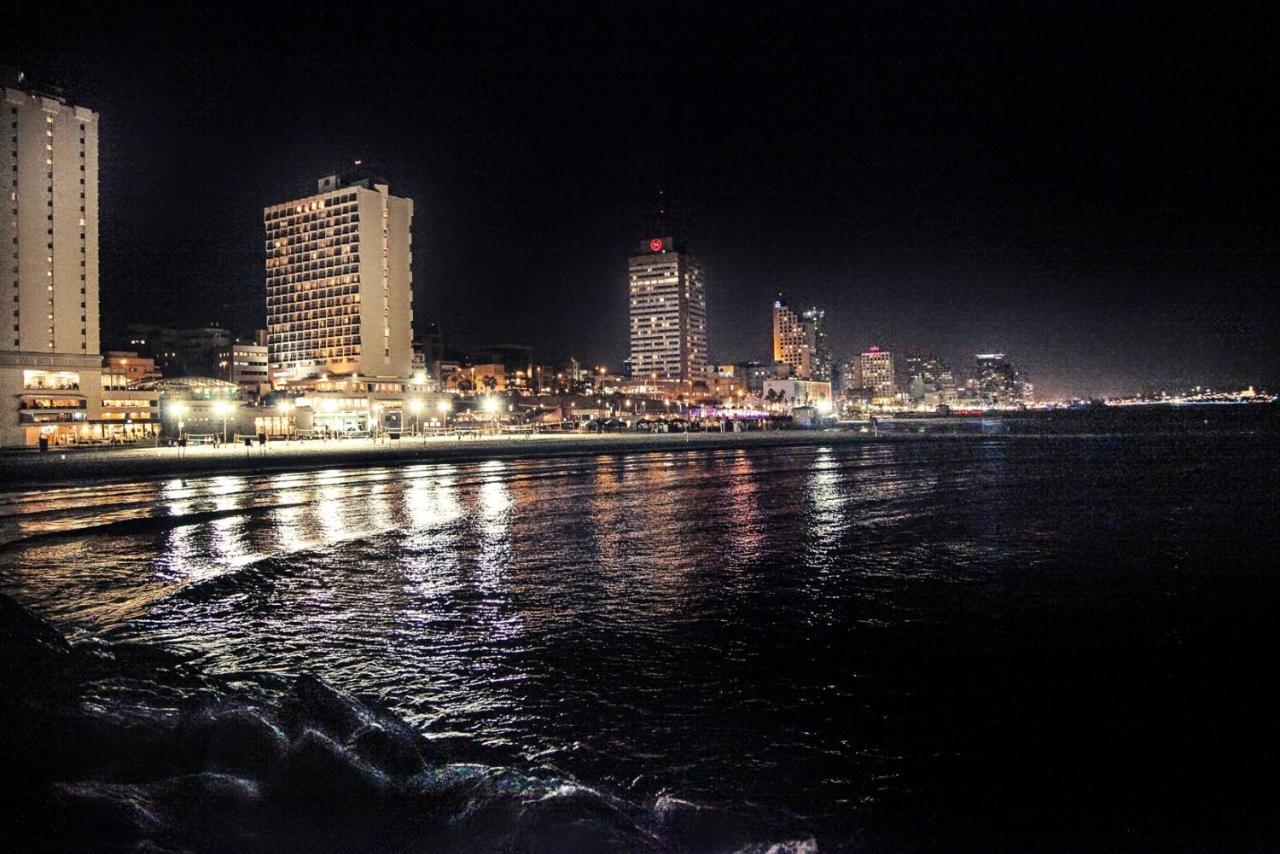 Beach Hotel By Zvieli Hotels Tel Aviv Exterior foto