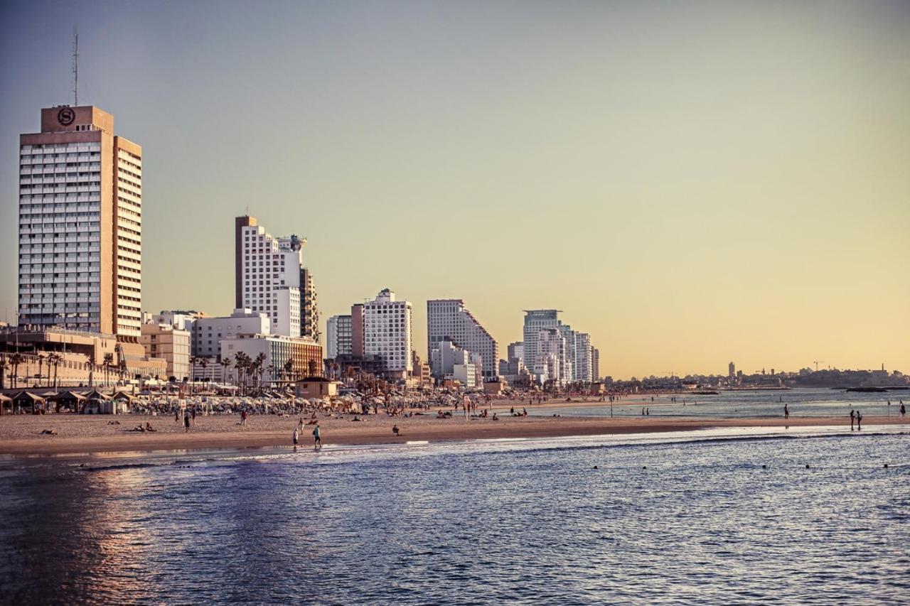 Beach Hotel By Zvieli Hotels Tel Aviv Exterior foto